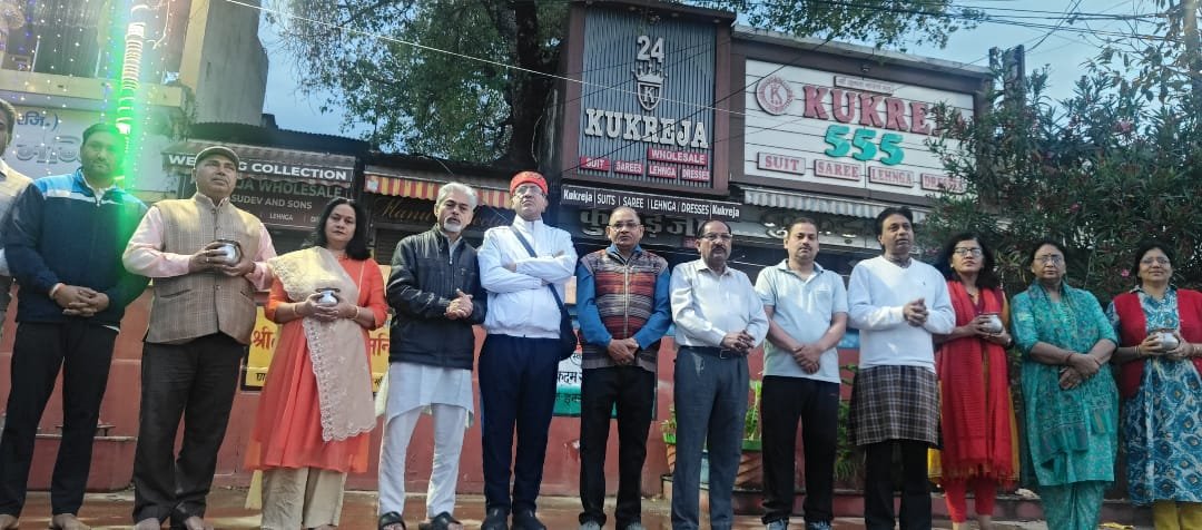 संस्कार भारती महानगर रुड़की के समस्त कार्यकर्ताओं ने हिंदू नव वर्ष पर भगवान भास्कर को अर्घ्य के रूप में अपनी भावांजलि अर्पित की