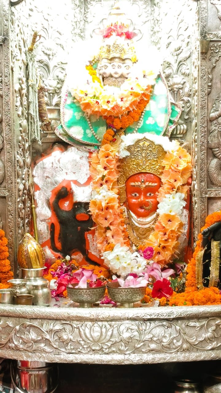 मनसा देवी मंदिर में चढ़ावे की पारदर्शिता बढ़ाने की अनूठी पहल, पुजारियों को दिए गए बिना जेब वाले कुर्ते; श्रद्धालुओं ने किया स्वागत