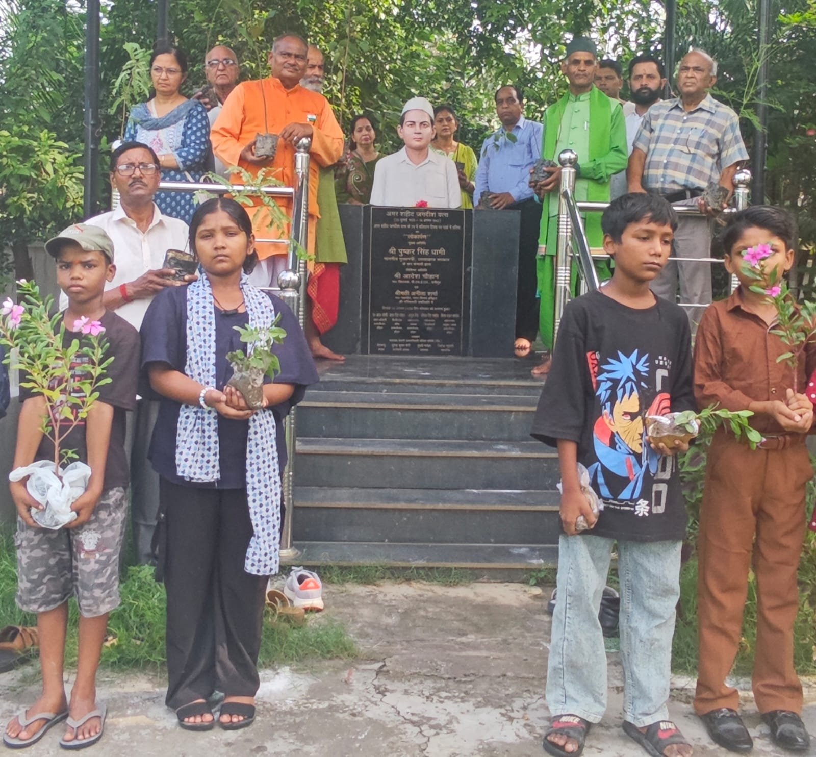 पौधे को वृक्ष बनाने तक संरक्षण मिले तो ही वृक्षारोपण सार्थक है- जितेन्द्र रघुवंशी