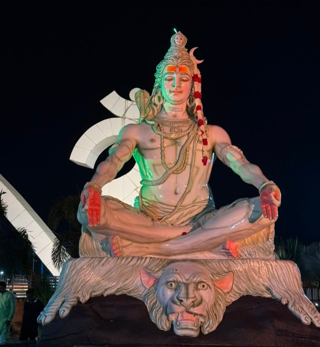 हरिद्वार में 21 फुट ऊंची भगवान शिव की भव्य प्रतिमा का अनावरण, शिवलिंग युक्त मंदिर की हुई स्थापना